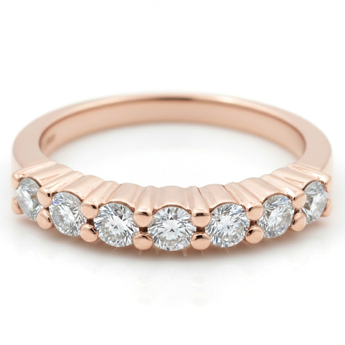  Gold ring with diamonds (2035)