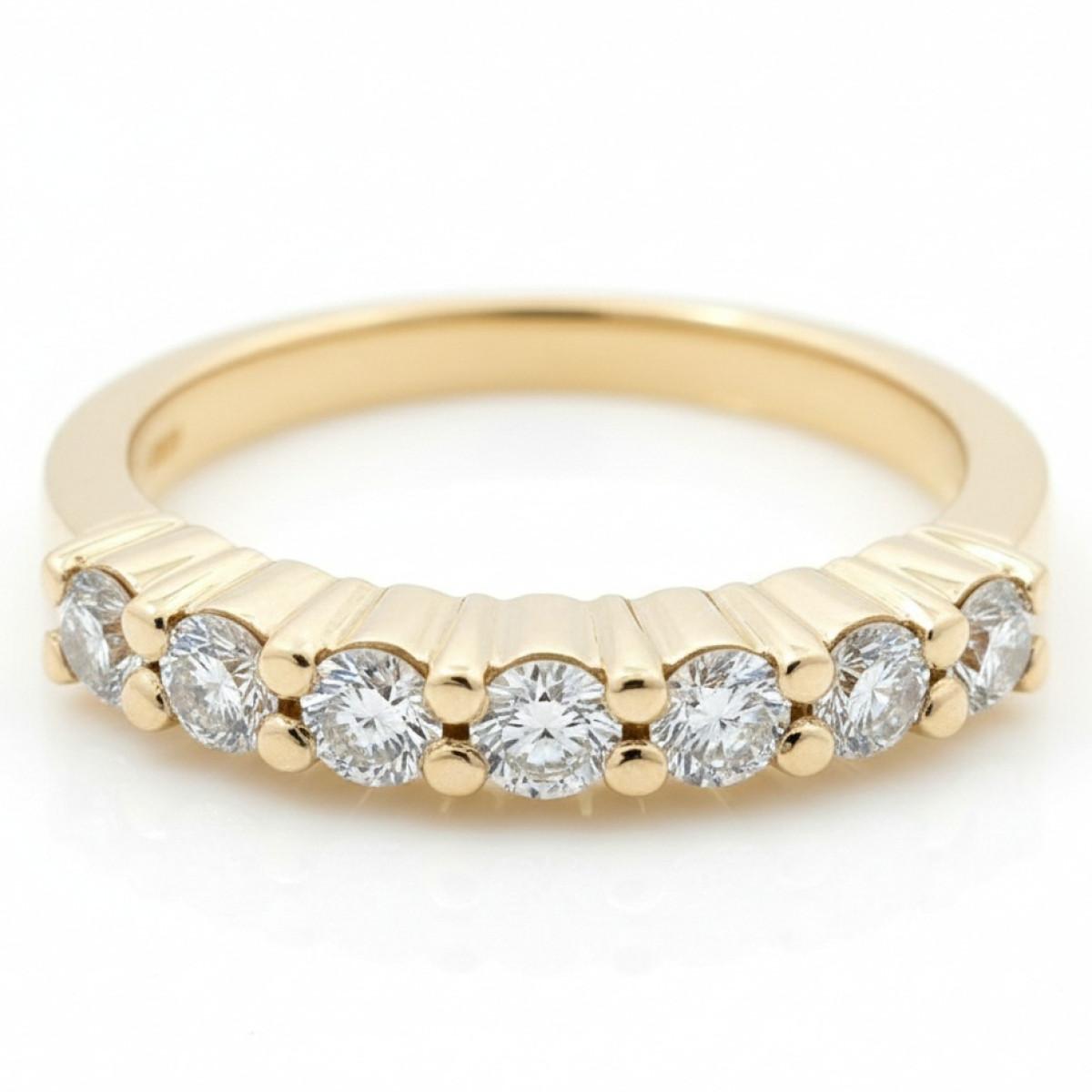 Dzeltena zelta gredzens ar dimantiem (2037), Dimantu lentes, Zelta standarts: 585, Produkta foto svars: 3.05 g, Dārgakmeņi: Izcili, Dārgakmens svars: 0.37 g, Dārgakmens svars ct.: 0.30-0.69 ct, Linuma acu skaits: 7 vnt. - Rotājumlietas internetā