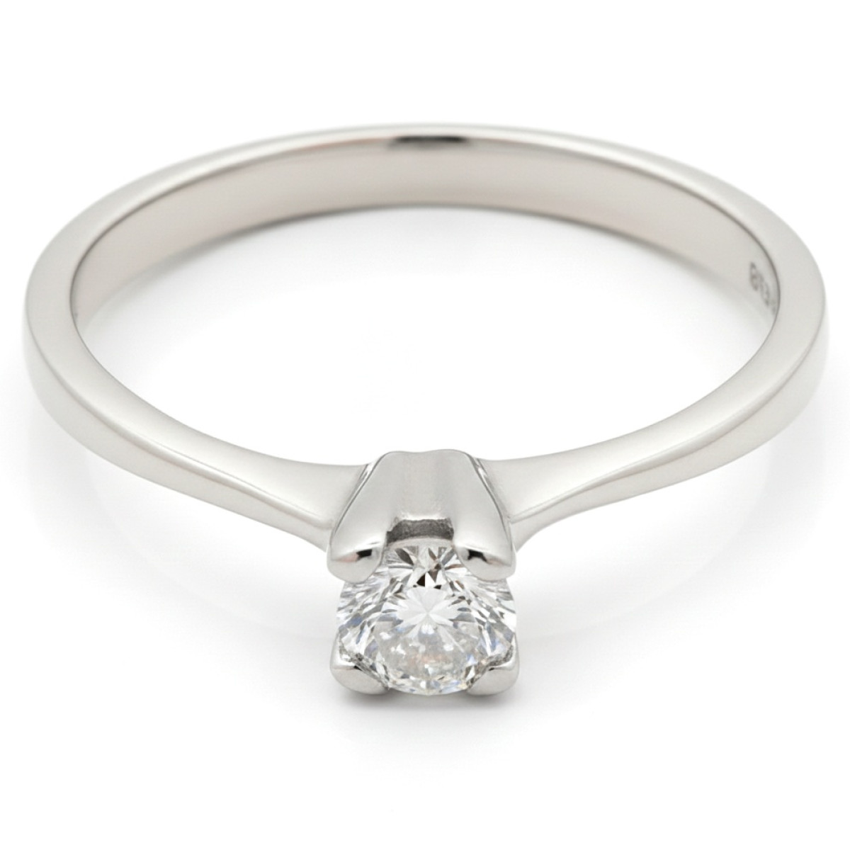 Saderināšanās gredzens no baltā zelta ar dimantu (2078), Klasiskie saderināšanās gredzeni, Zelta standarts: 585, Produkta foto svars: 1.77 g, Dārgakmeņi: Izcili, Dārgakmens svars ct.: 0.10-0.19 ct, Dārgakmens svars: 0.13 ct - Rotājumlietas internetā