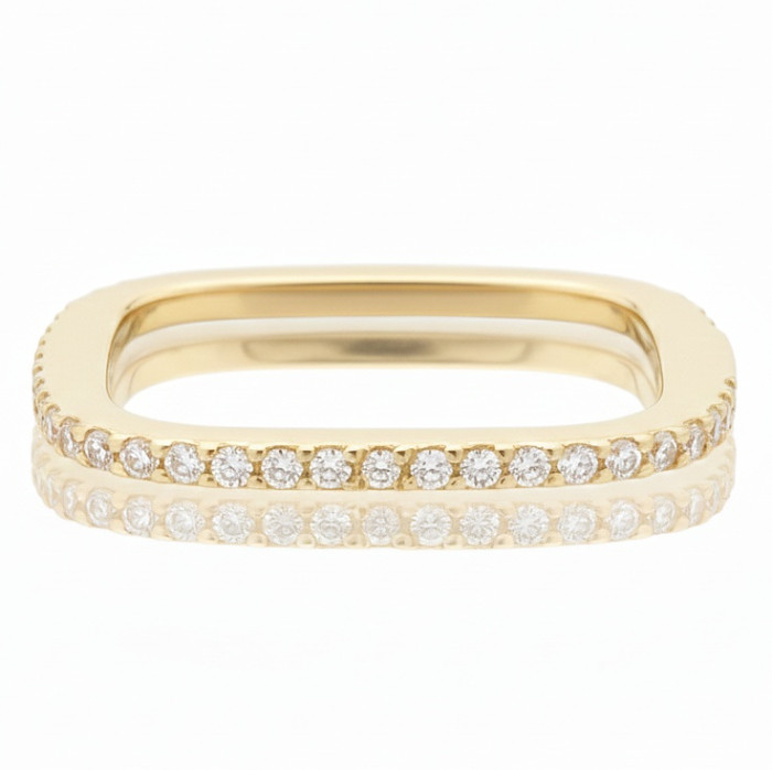  Unique square ring decorated with a band of diamonds (1413)