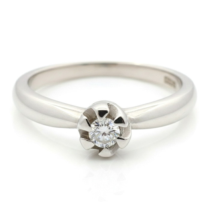 White gold classic engagement ring with diamond (2970)