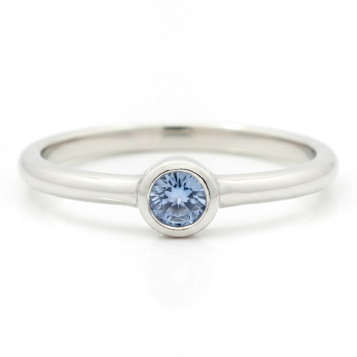 White Gold Ring with Blue Sapphire (2386)
