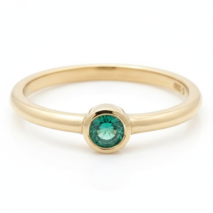 Yellow Gold Ring with Emerald (2387)