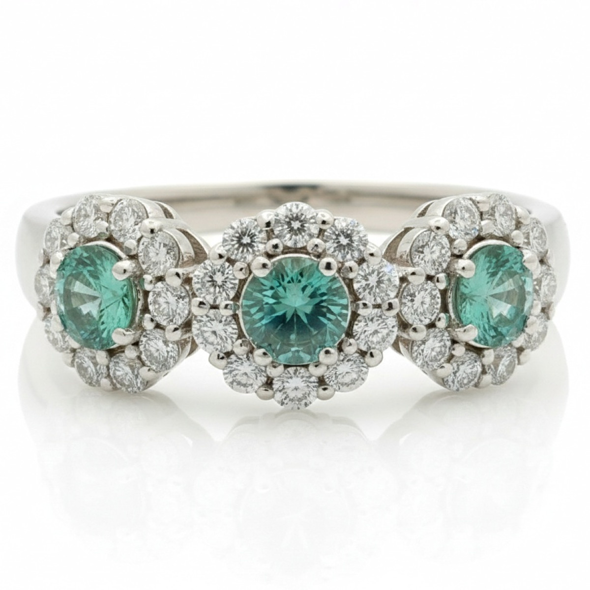 Luxury Halo Ring with Emeralds and Diamonds (2696), Halo, Gold type: 585, Item in the photo weight: 3.76 g, Gemstone: Emerald, Gemstone ct.: 0.50 ct, Gemstone ct.: 0.70-1.50 ct,  Weight of extra gems: 0.50 ct - Jewelry online