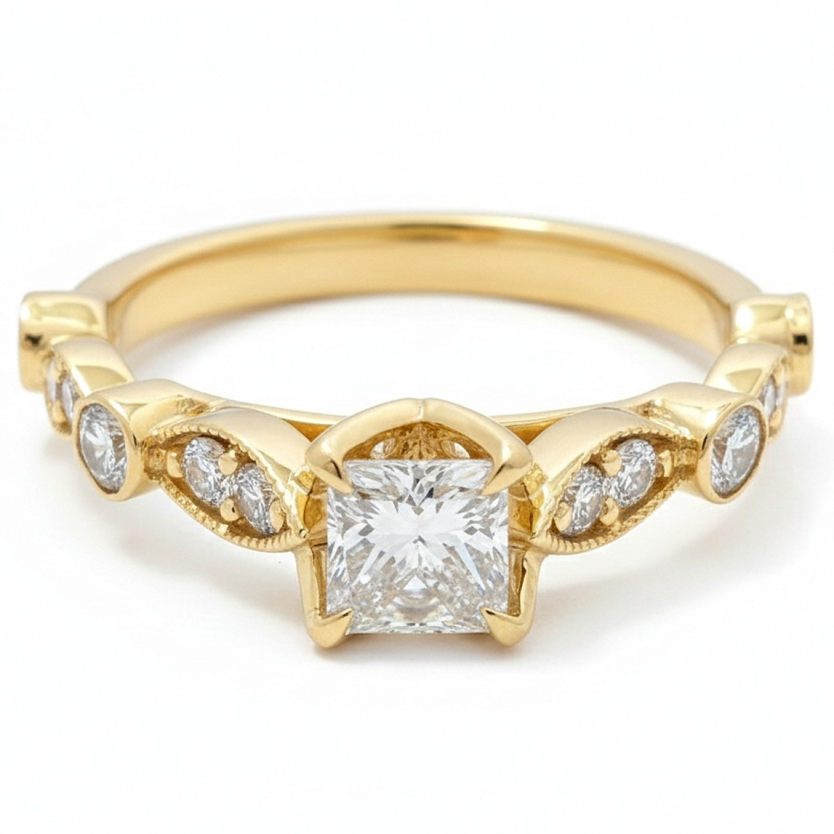 Yellow gold engagement ring with a princess cut diamond (2908), Modern engagement rings, Gold type: 585, Item in the photo weight: 2.75 g, Gemstone: Brilliant, Gemstone ct.: 0.35 ct, Gemstone ct.: 0.30-0.69 ct,  Weight of extra gems: 0.47 ct - Jewelry online