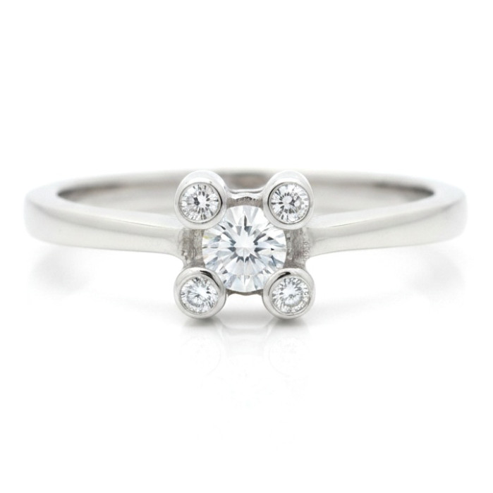 Baltā zelta saderināšanās gredzens ar kristāla akcentu (316)