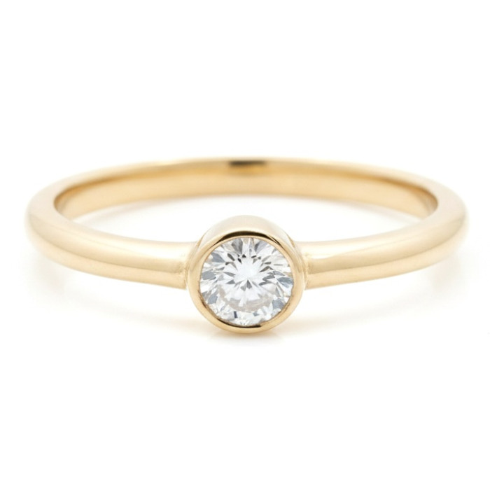 Yellow gold ring with eye (1731)