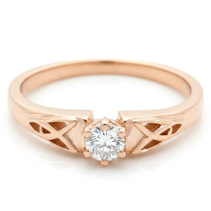 Gold ring with eye (1738)