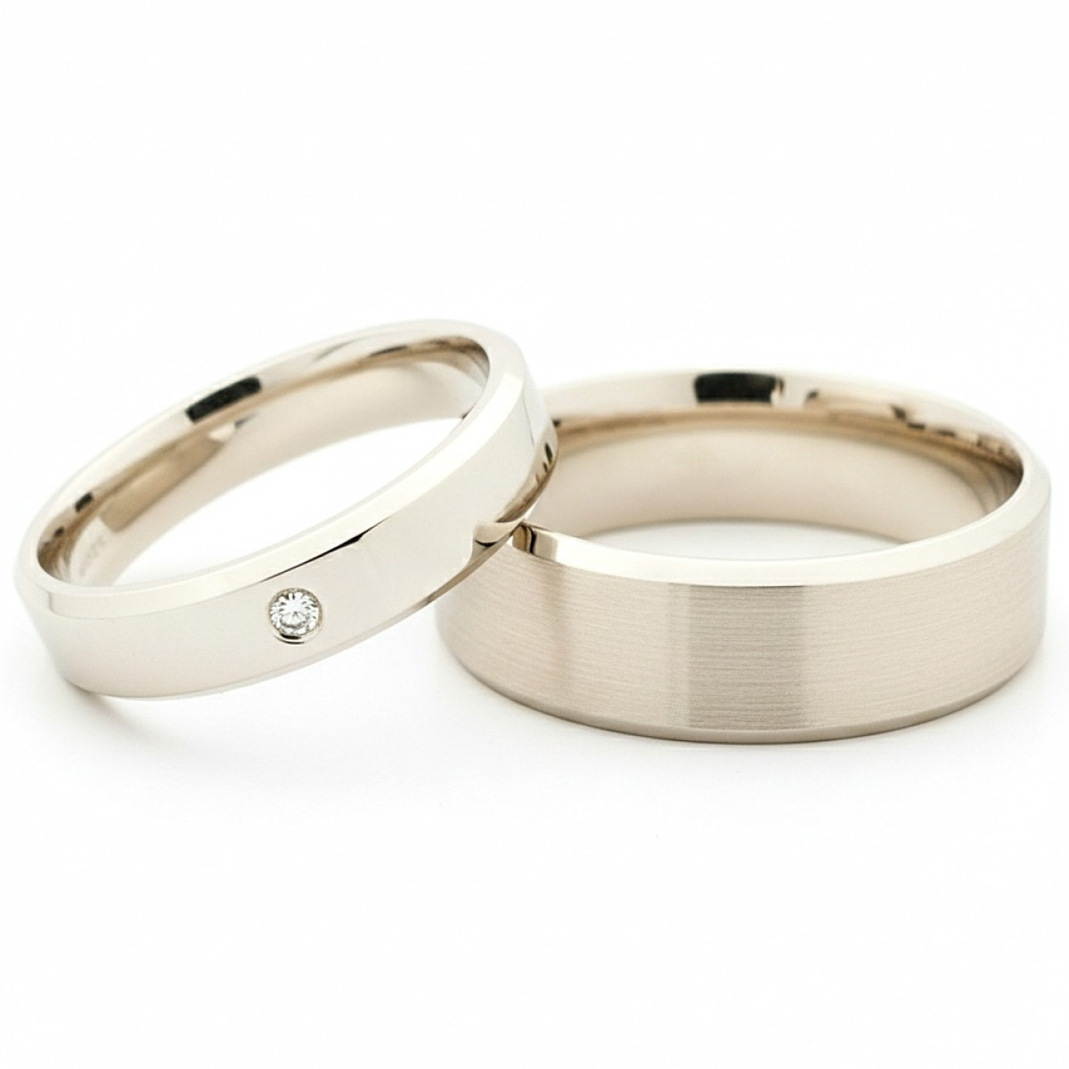  White gold wedding rings decorated with diamonds (vz92), Modern Design Wedding Rings, Gold type: 585, Item in the photo weight: 12.00 g, Gemstone in the photo: Briliant, The weight of the gem in the photo: 0.02 ct - Jewelry online