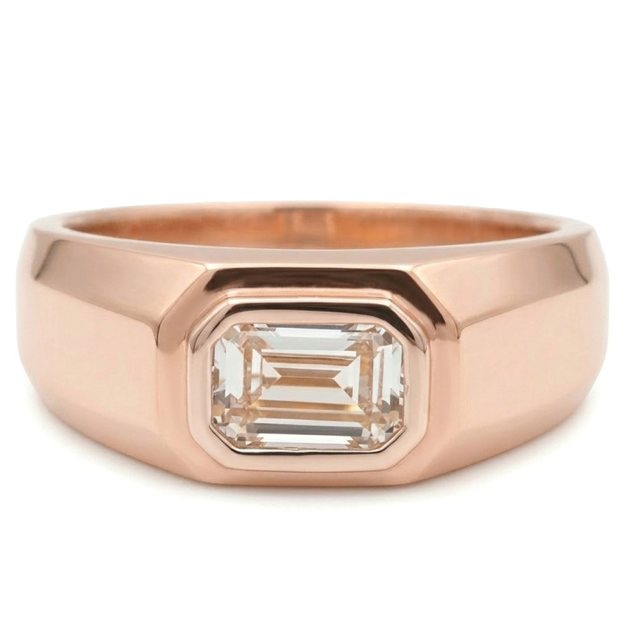 Platus auksinis žiedas su akute (1912)